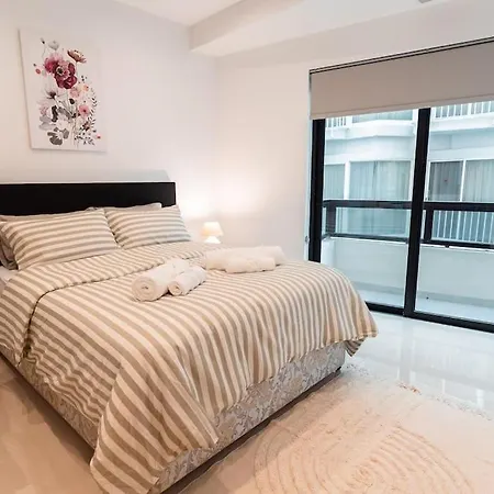 شقة Spacious - Beautiful - Sea Front *