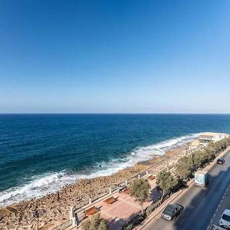 Spacious - Beautiful - Sea Front