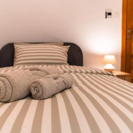 Apartment Spacious - Beautiful - Sea Front *