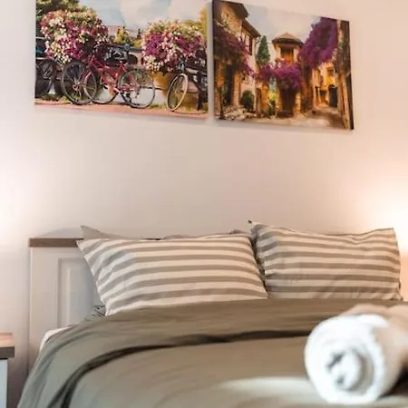 דירה Spacious - Beautiful - Sea Front סליאמה