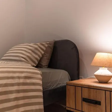 Spacious - Beautiful - Sea Front